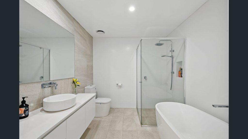 Gordon St — image 4