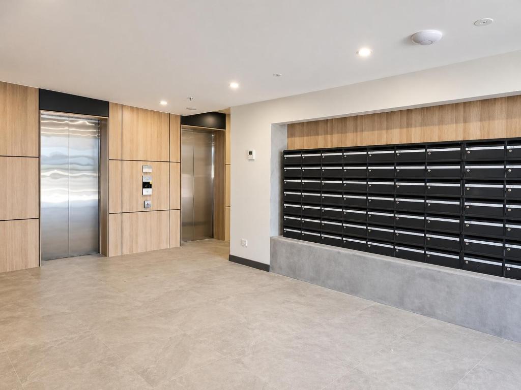 St Hilliers Rd — image 10